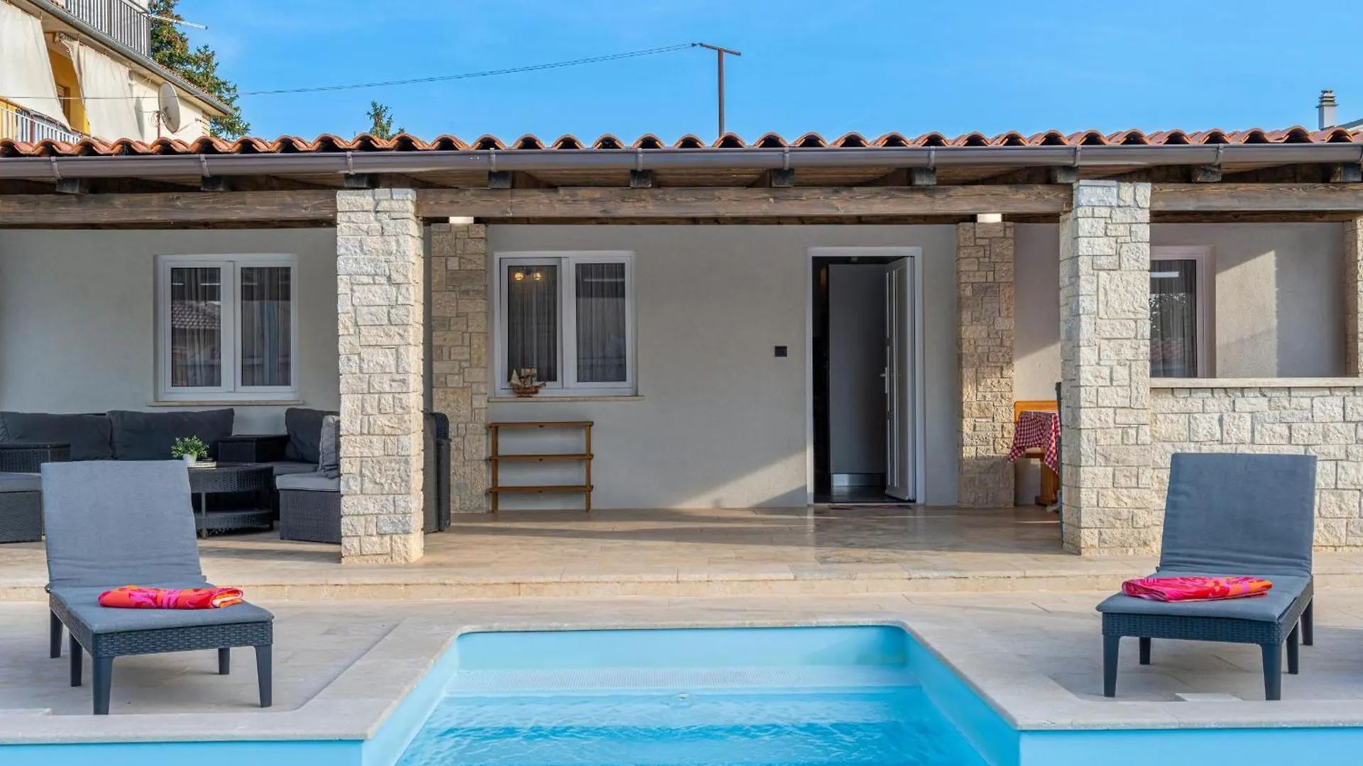Holiday home Ferienhaus Georgine Mit Pool Pula Croatia
